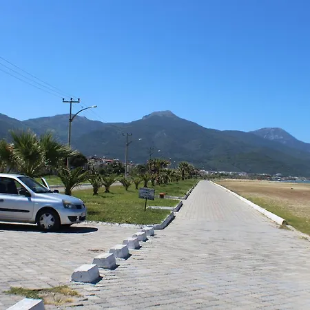 Villa Roza Deluxe Villas *