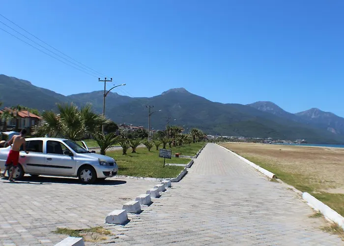 Villa Roza Deluxe Villas *