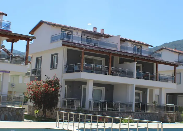 ヴィラ Roza Deluxe Villas *