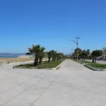 Roza Deluxe Villas فيلة *