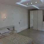 Roza Deluxe Villas غوزيلْتْشاملِ