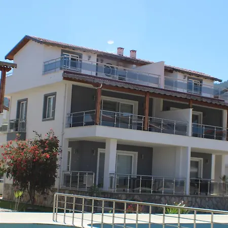 Villa Roza Deluxe Villas *