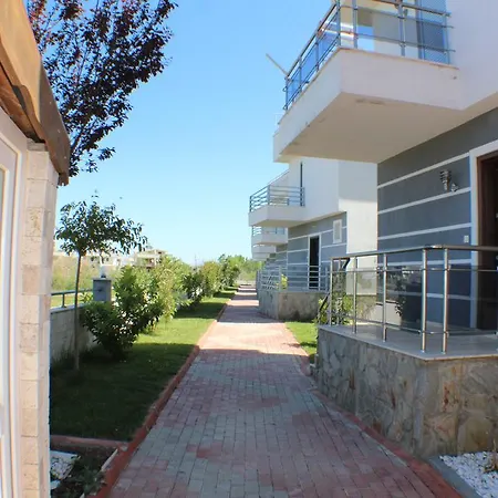 Roza Deluxe Villas 빌라 *